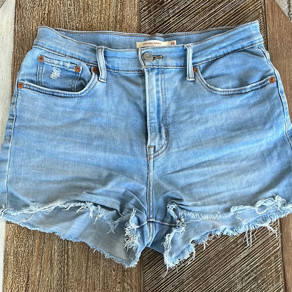 Levi’s - High Waist Denim Shorts